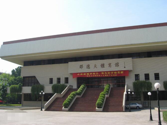 暨南大学 (2).jpg